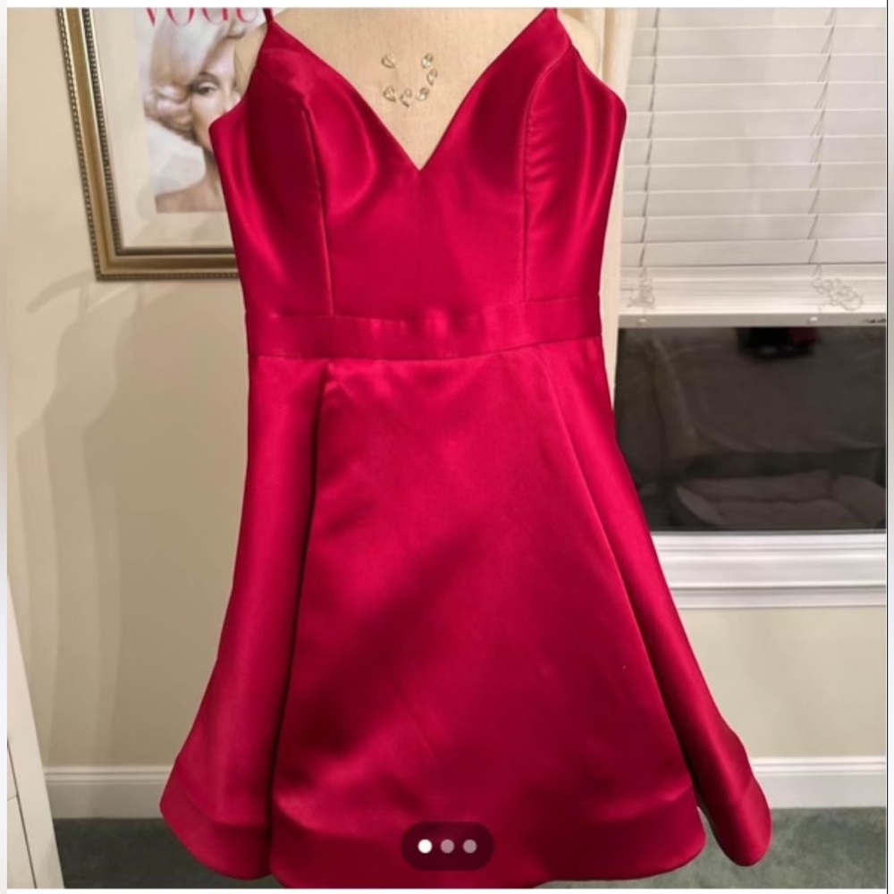 Jovani Short formal dress Size 4 Brand new